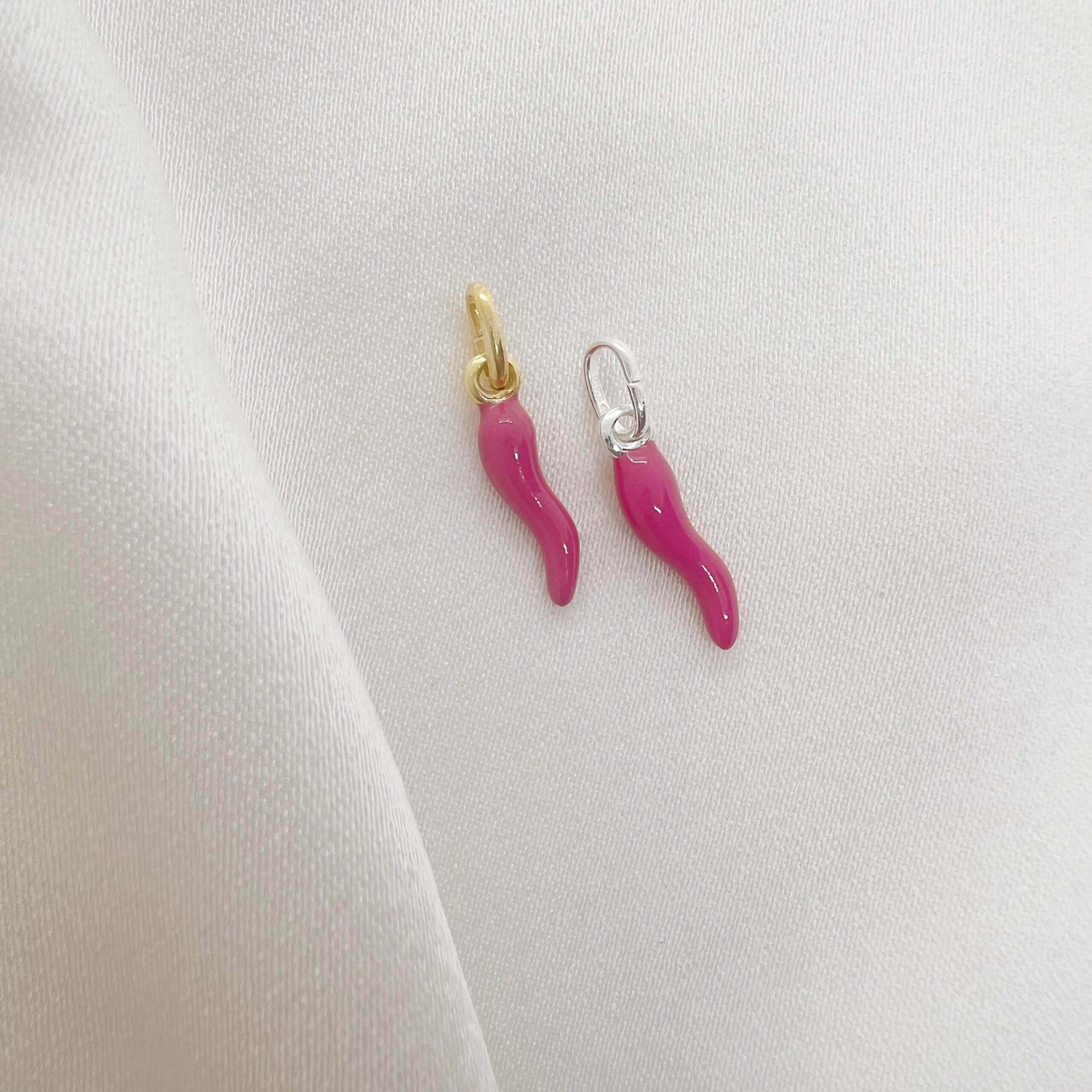 Encantos: El cuerno napolitano “o’curniciello”