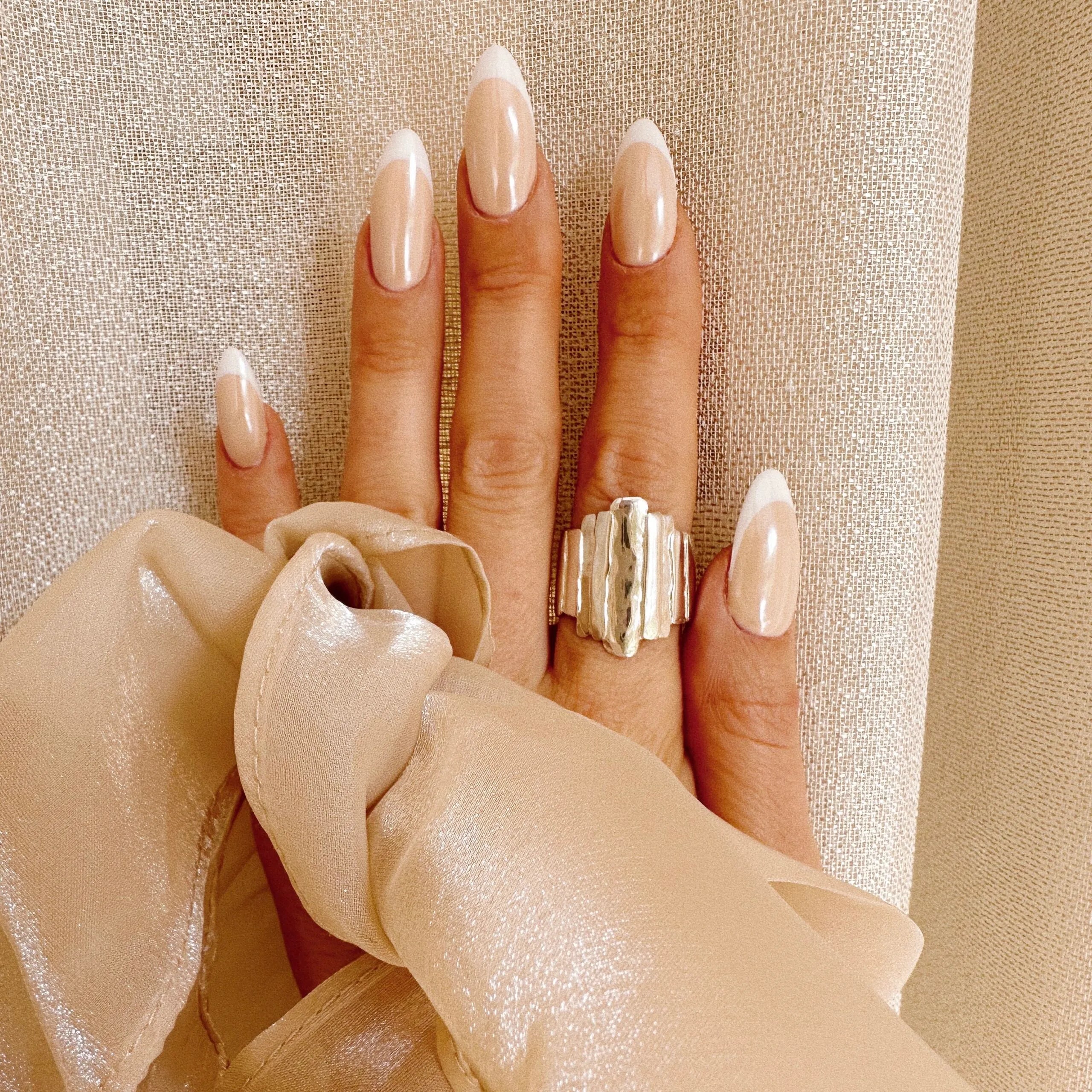 Anillo Ava