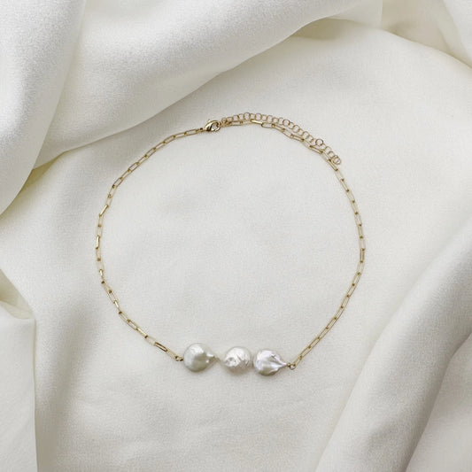 Collier caresse