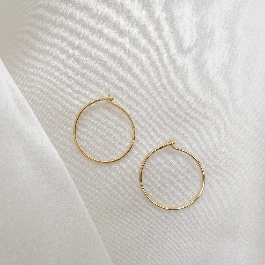 Medium hoop earring