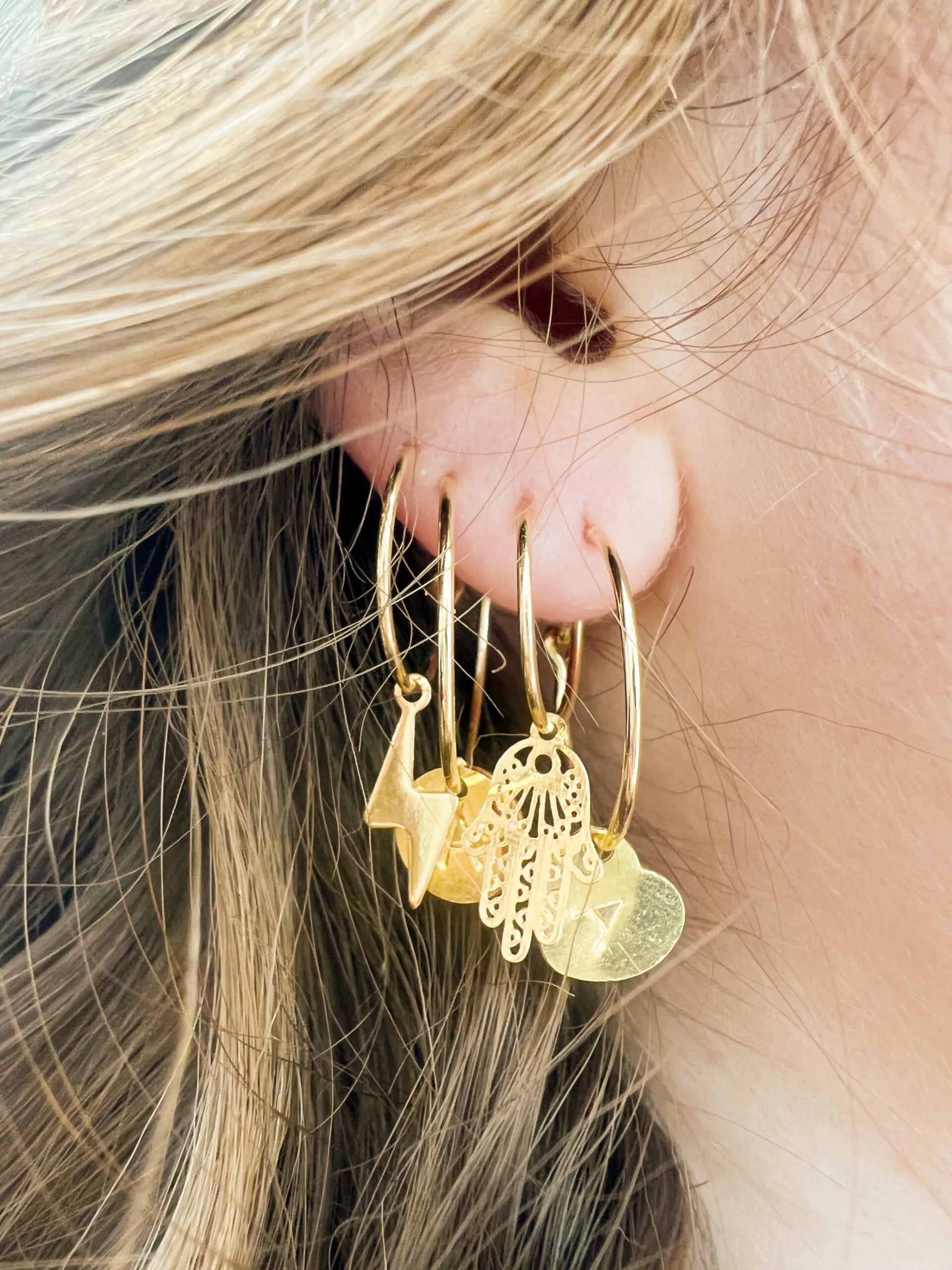 Boucle d’oreille moyenne créole