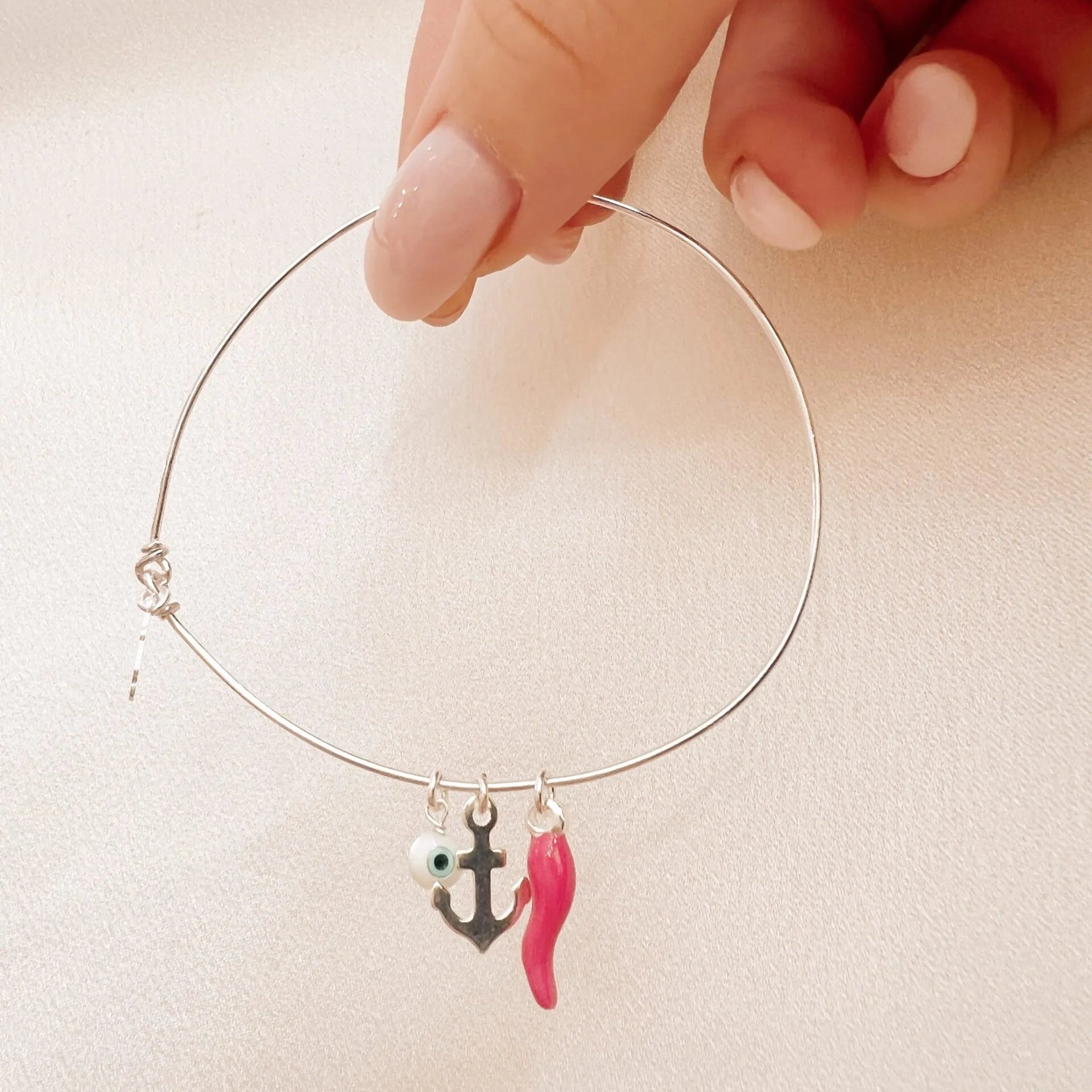 Los encantos: El ancla marina 