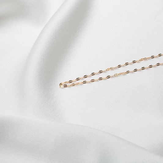 Chocker Clover