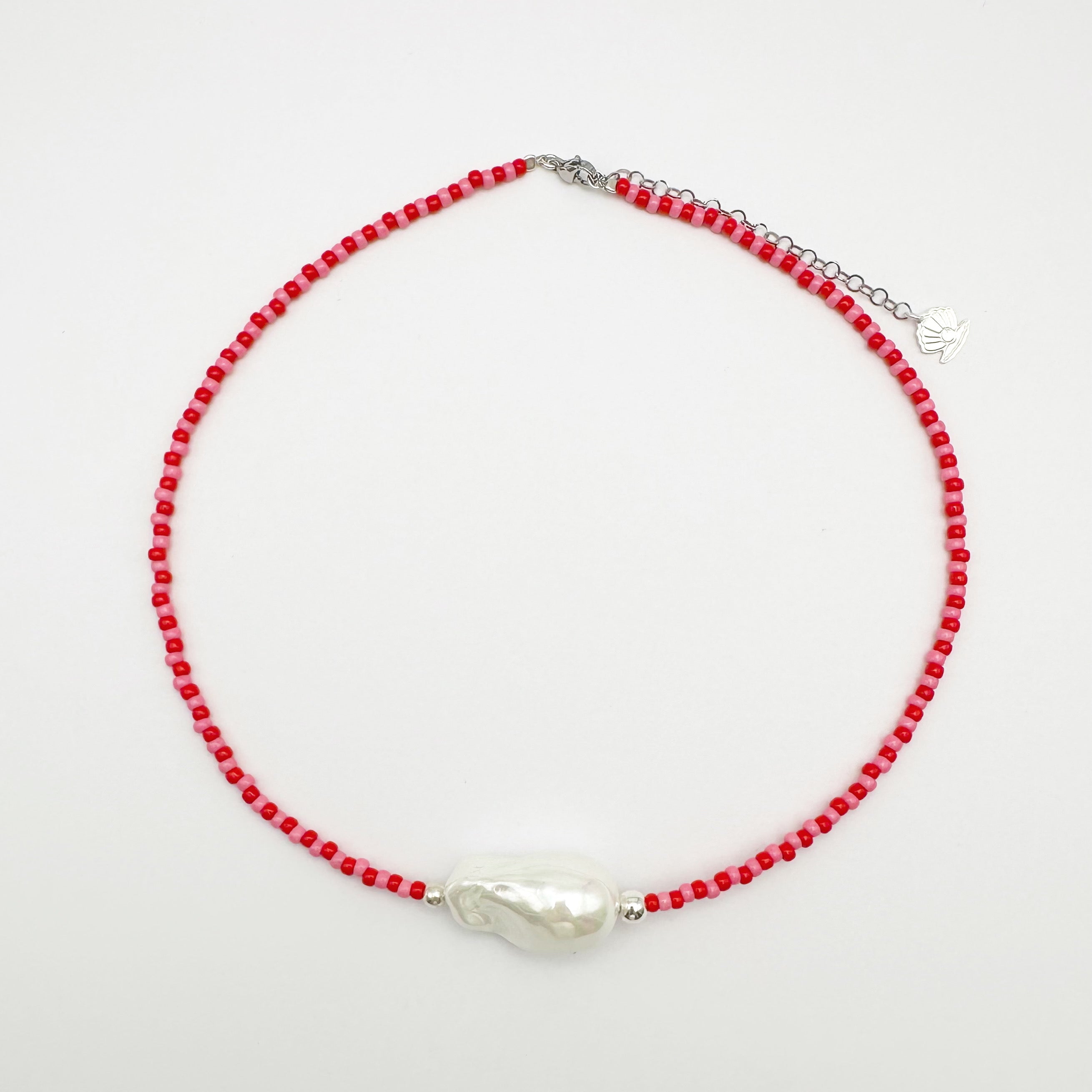 Collar grande de granita