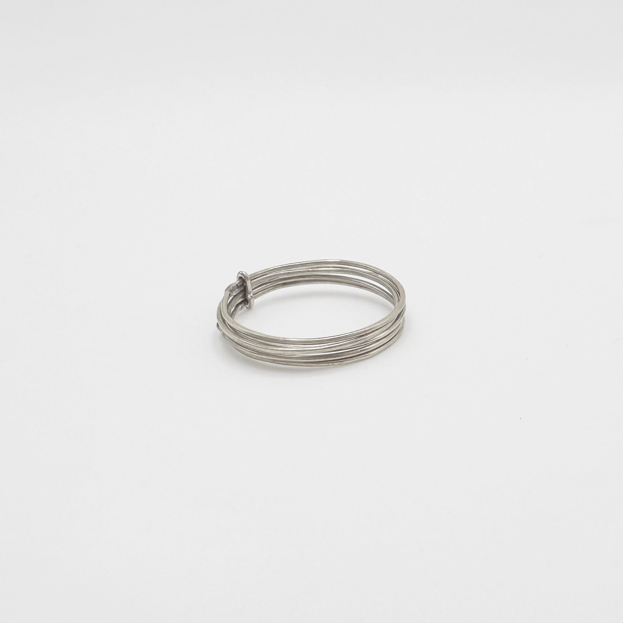 Diva 5 Weekly Ring
