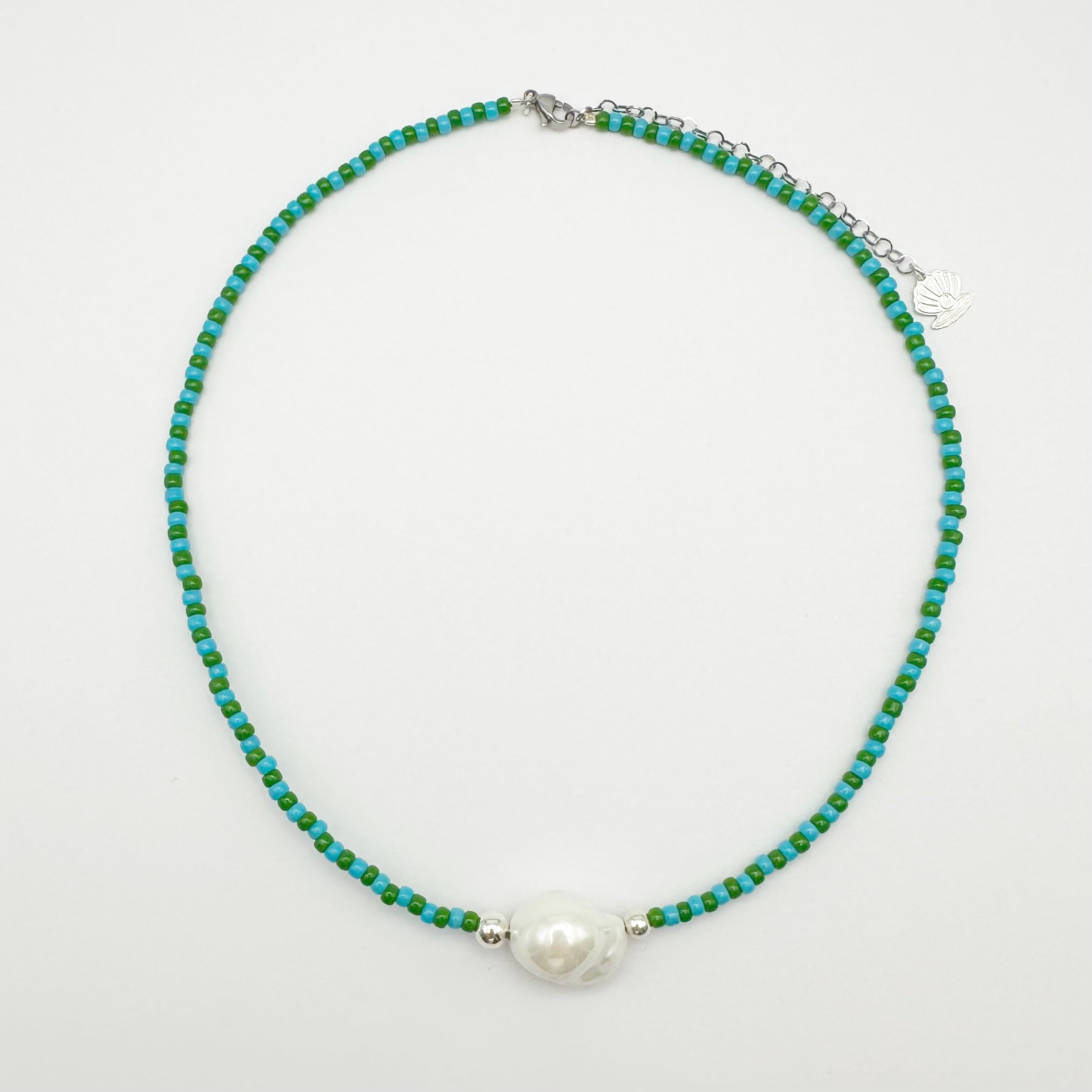 Collar pequeño de granita