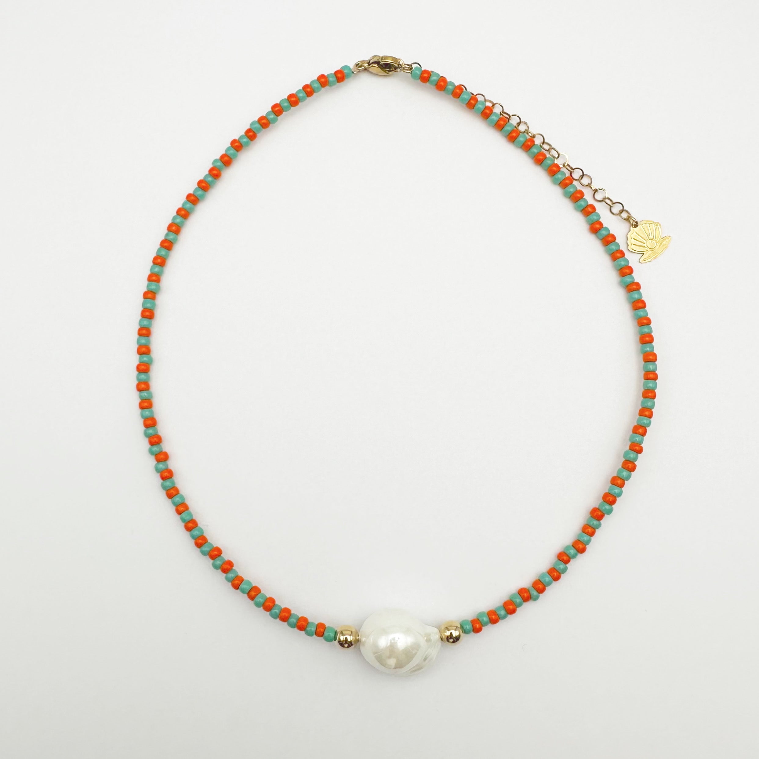 Collar pequeño de granita