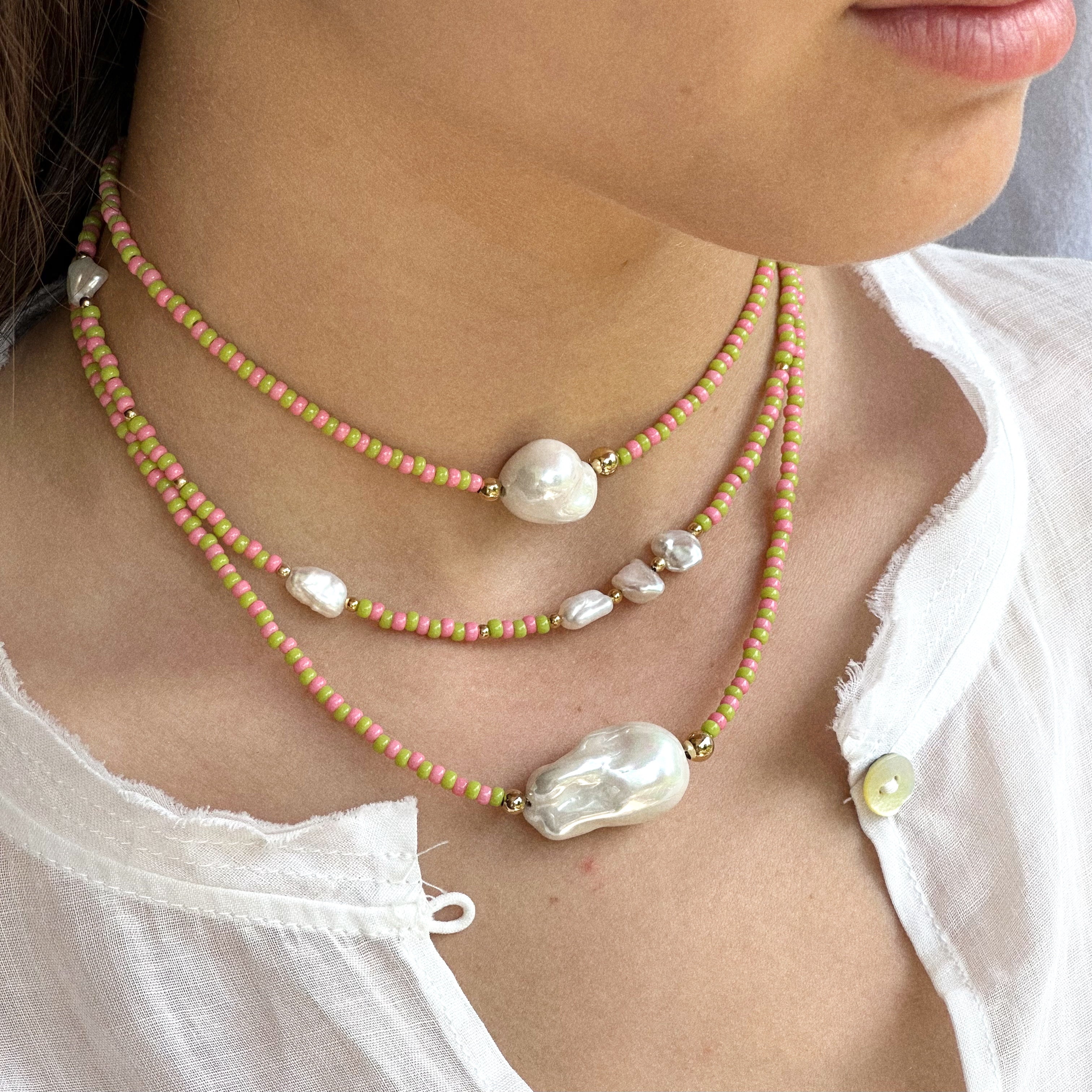 Collar grande de granita
