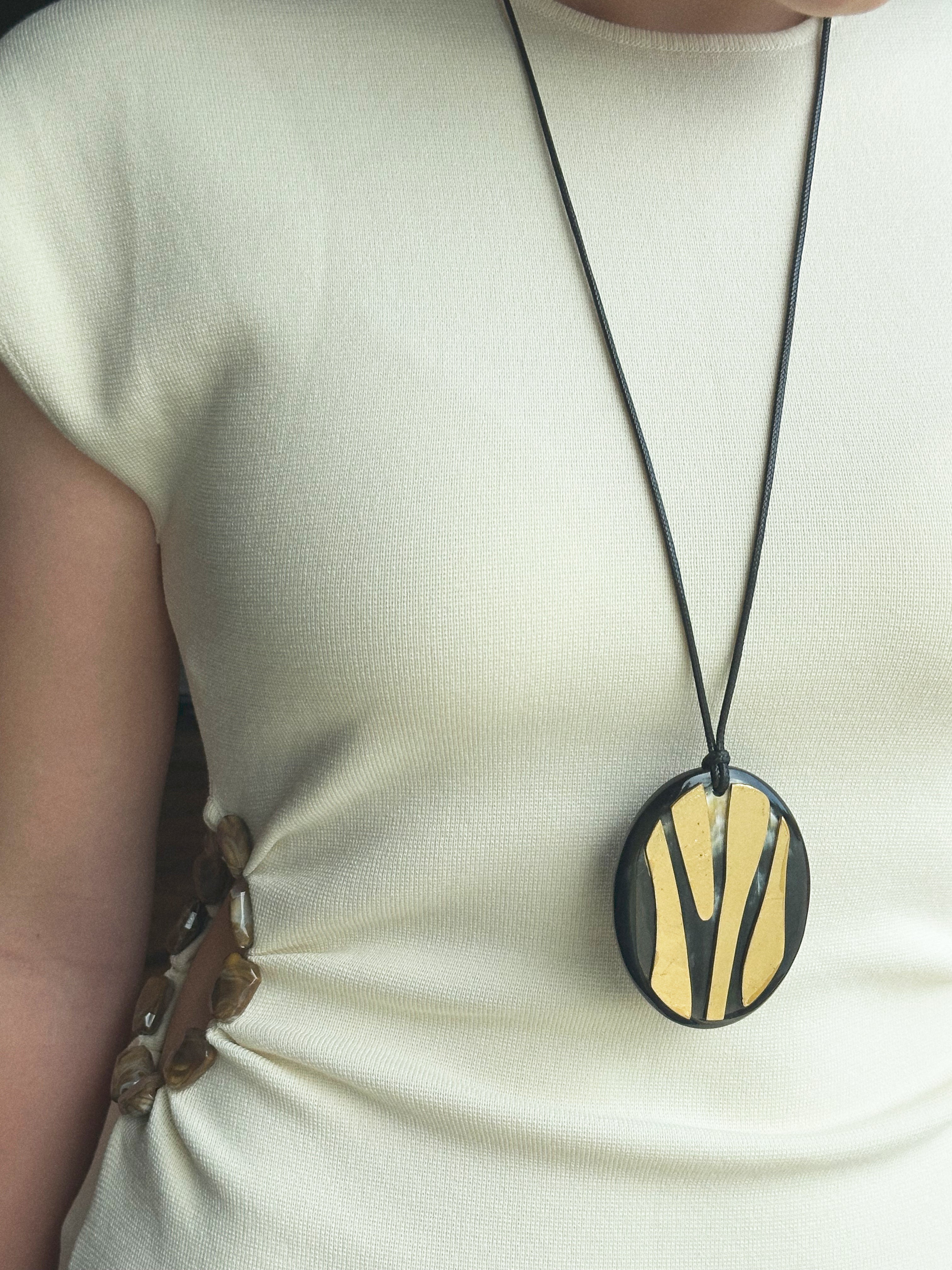 Collier Nuit Gold